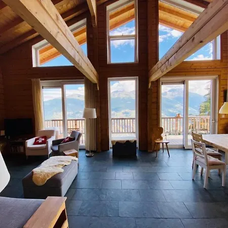 Chalet Le Iceberg Ski, Hike, E-bike Sauna Ever!